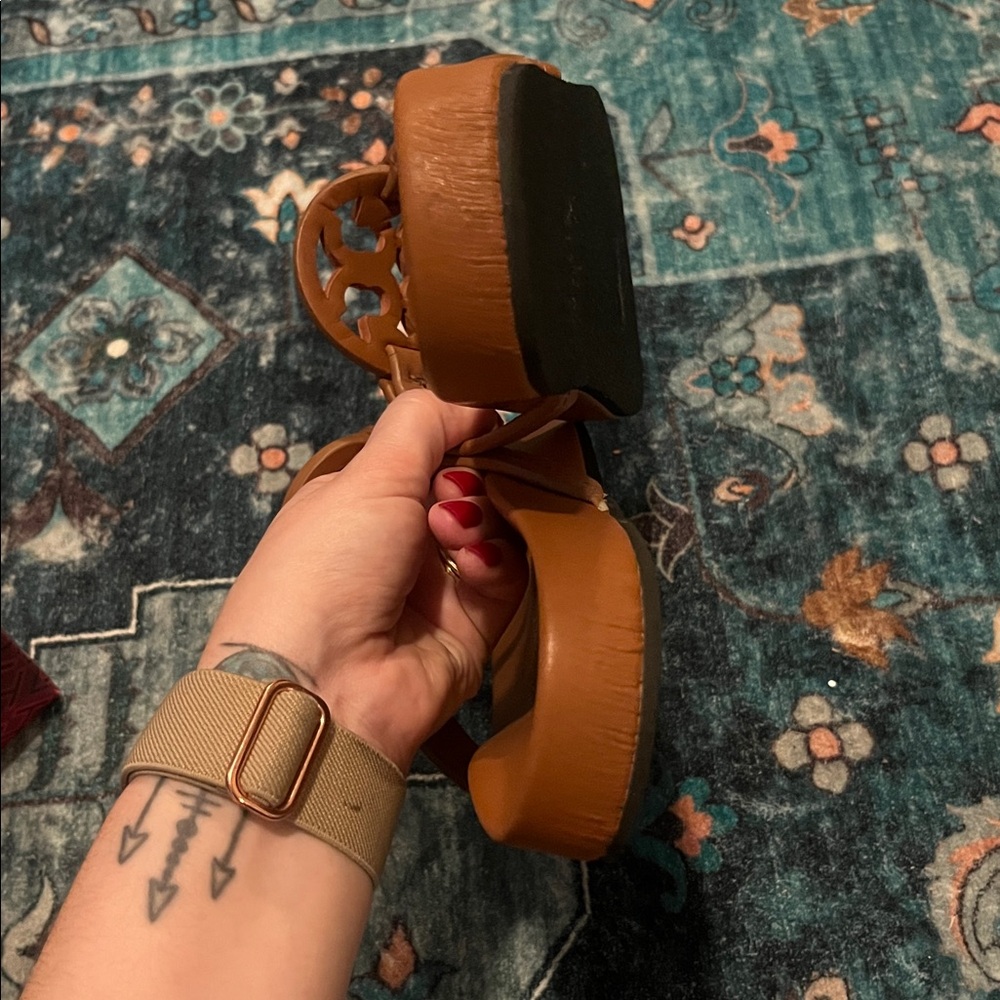 Tory Burch Cloud Sandals - Picture 5 of 16